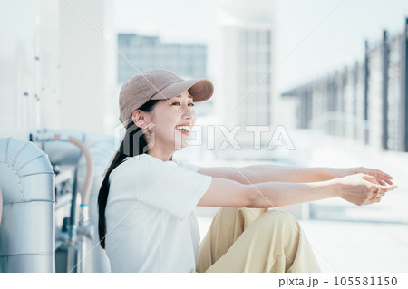 夏と女性 夏と女性 105581150