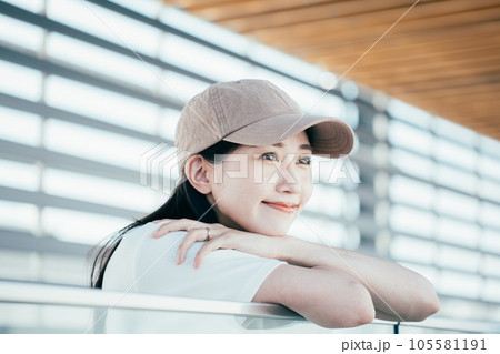 夏と女性 夏と女性 105581191