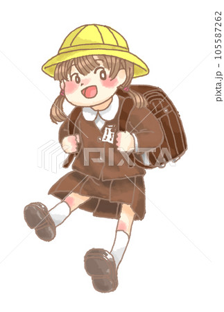ランドセルを背負う小学生の女の子 105587262