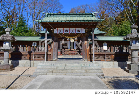 福島県 二本松市 二本松神社 拝殿の前の唐獅子門 福島県 二本松市 二本松神社 拝殿の前の唐獅子門 105592147