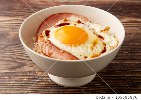 ハムエッグ丼 ハムエッグ丼 105595976