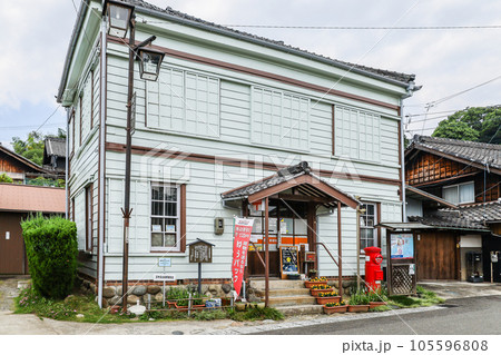 愛知県最古の現役郵便局知多岡田簡易郵便局 105596808