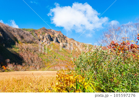 秋の磐梯山登山:沼ノ平 秋の磐梯山登山:沼ノ平 105597276