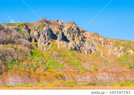 秋の磐梯山登山:沼ノ平 秋の磐梯山登山:沼ノ平 105597291