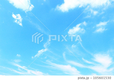 青空と雲　背景・テクスチャ 105601530