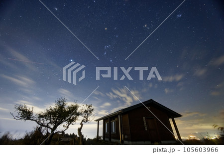 丹沢表尾根・三ノ塔の星空 丹沢表尾根・三ノ塔の星空 105603966