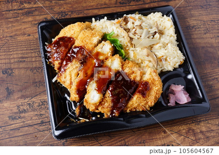 ロースカツ弁当 105604567