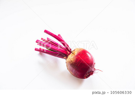 真っ赤な野菜　ビーツ 105606330