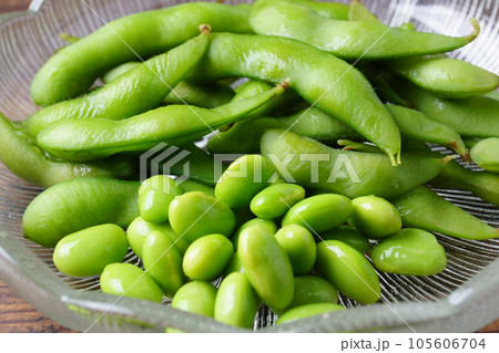 塩ゆでの枝豆 105606704