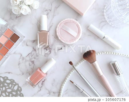 ピンク系の可愛いコスメ 105607176