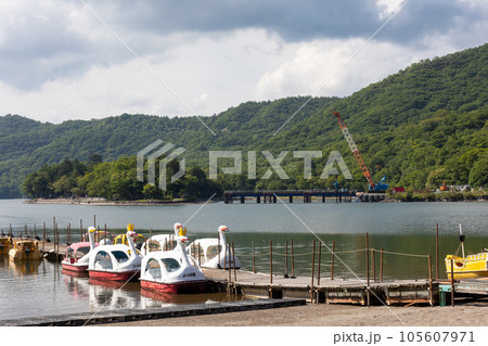 夏の赤城山 再建中の啄木鳥橋 夏の赤城山 再建中の啄木鳥橋 105607971
