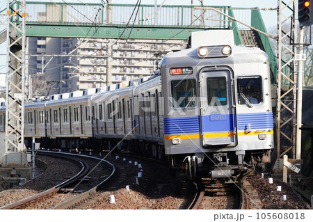 南海電車6000系の急行電車 南海電車6000系の急行電車 105608018