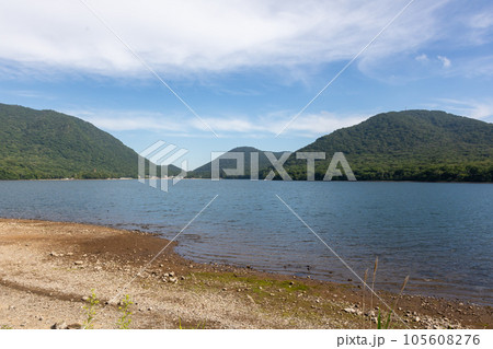 夏の赤城山 大沼湖畔 夏の赤城山 大沼湖畔 105608276