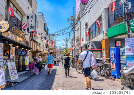 東京都大田区の都市風景 御嶽山駅 東京都大田区の都市風景 御嶽山駅 105608749