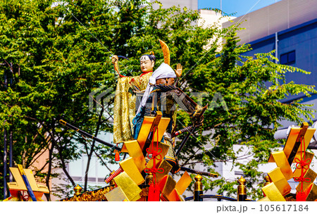 京都、祇園祭後祭山鉾巡行の橋弁慶山 105617184