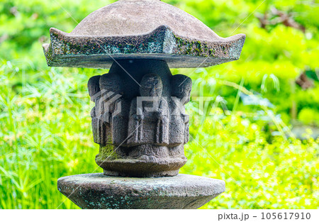 京都、白沙村荘の石灯籠 105617910