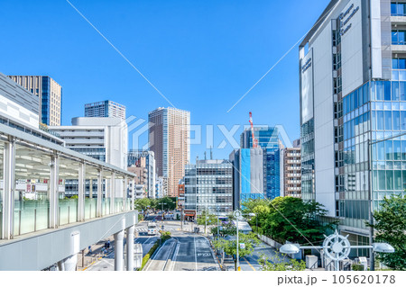 東京都港区の都市風景 田町駅 なぎさ通り 東京都港区の都市風景 田町駅 なぎさ通り 105620178