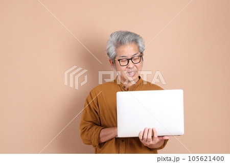 Man with Glasses 105621400