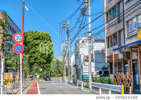 東京都品川区の都市風景　下神明駅 105623168