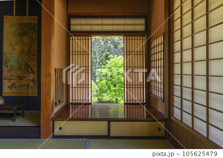 泉涌寺別院　雲龍院　迷いの窓 105625479