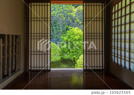 泉涌寺別院　雲龍院　迷いの窓 105625505