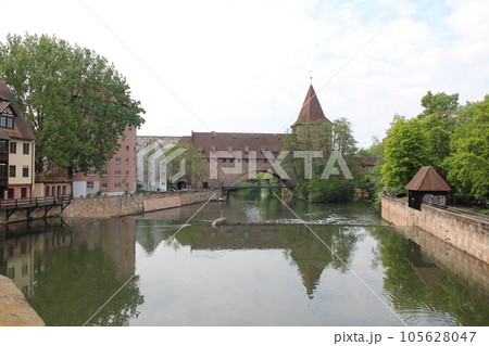 ドイツ　ニュルンベルク　旧市街の風景 105628047