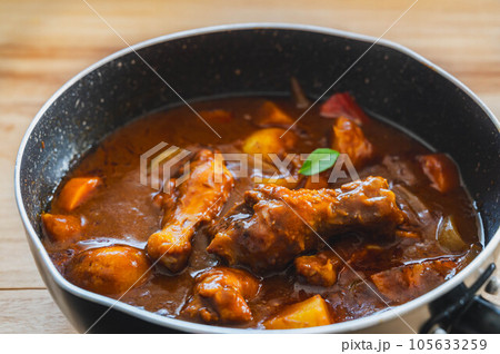 煮込みチキンカレー 105633259