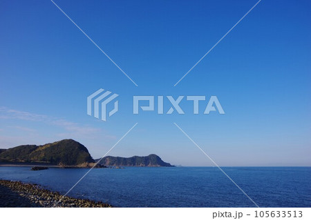 徳島県阿南市 蒲生田岬・舞子島・青島方面を望む 徳島県阿南市 蒲生田岬・舞子島・青島方面を望む 105633513