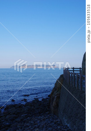 徳島県阿南市　蒲生田岬から伊島・前島・棚子島方面を望む 105633518
