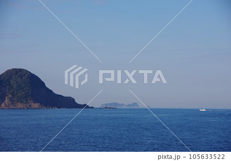 徳島県阿南市 蒲生田岬から舞子島・青島方面を望む 徳島県阿南市 蒲生田岬から舞子島・青島方面を望む 105633522