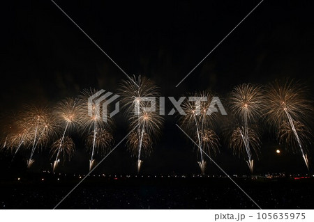 長岡花火のフェニックスと正三尺玉 105635975