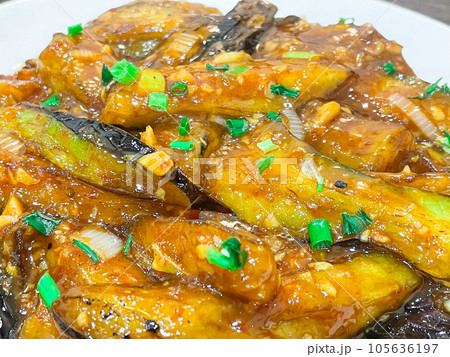 中国四川料理・魚香茄子(茄子の辛子醤油煮込み) 中国四川料理・魚香茄子(茄子の辛子醤油煮込み) 105636197