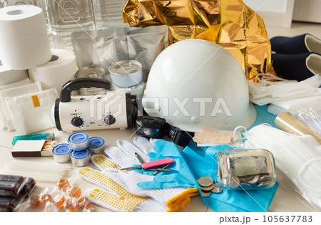 防災グッズ　在宅避難　備蓄品　防災アイテム　災害 105637783