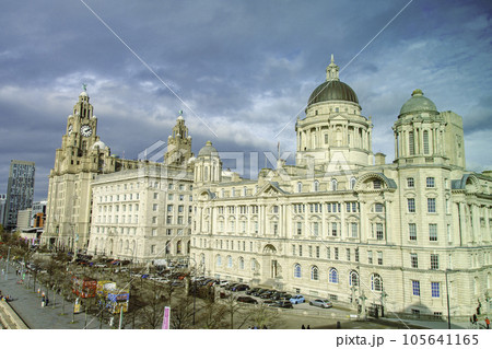 イギリスのリバプールでの街並み 105641165