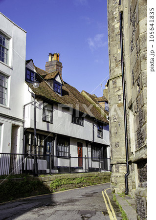 イギリスの港町のヘイスティングの風景 イギリスの港町のヘイスティングの風景 105641835