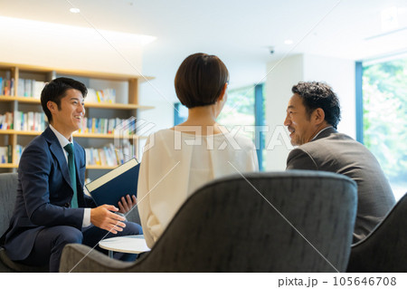 商談　プレゼン 105646708