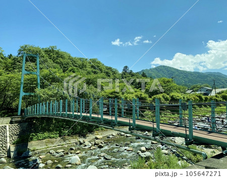 道志川に架かる河童橋 105647271