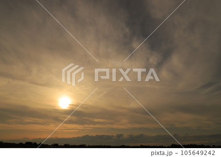 美しい夕焼け空 美しい夕焼け空 105649242