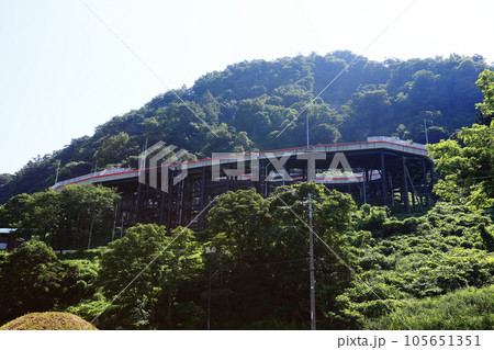 肘折温泉街 肘折希望大橋 肘折温泉街 肘折希望大橋 105651351