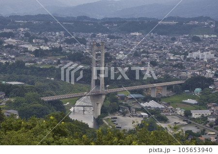 秩父ミューズパーク展望台から見る秩父橋と旧秩父橋　埼玉県秩父市・小鹿野町 105653940