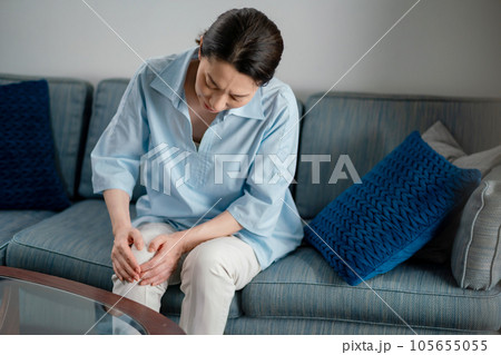 膝痛 女性 痛い 膝痛 女性 痛い 105655055