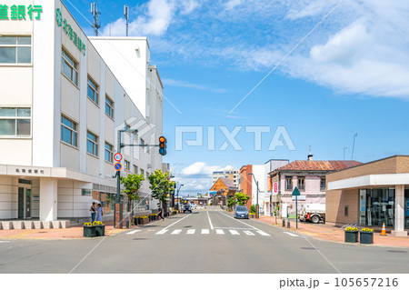 富良野駅前　東5条通　日の出町 105657216