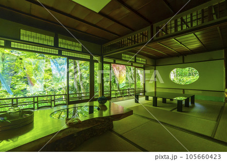 嵐山祐斎亭 川端康成の部屋 新緑の季節 嵐山祐斎亭 川端康成の部屋 新緑の季節 105660423