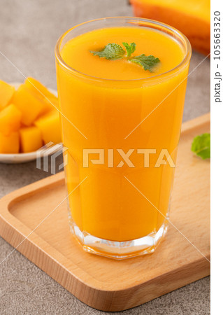 マンゴー マンゴ ジュース 105663320