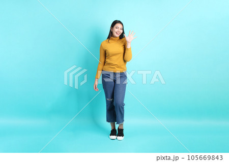 Cute Asain Woman Cute Asain Woman 105669843