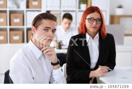 Beautiful smiling cheerful girl at workplace look 105671289