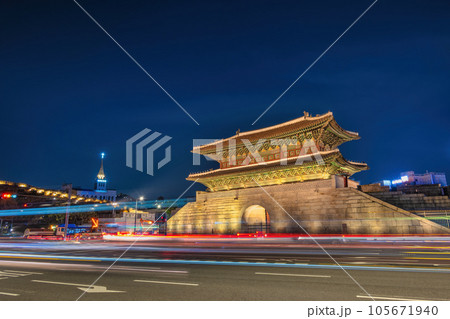 Seoul South Korea, night city skyline at Dongdaemun Gate (Heunginjimun Gate) Seoul South Korea, night city skyline at Dongdaemun Gate (Heunginjimun Gate) 105671940