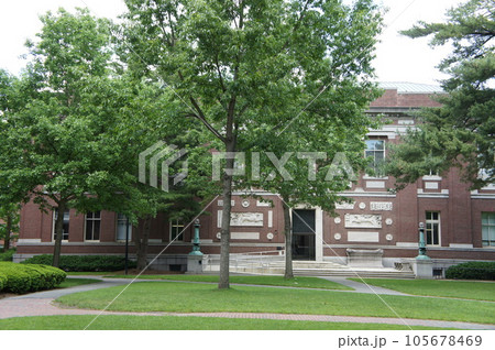 ハーバード大学レトロなキャンパス風景 ハーバード大学レトロなキャンパス風景 105678469
