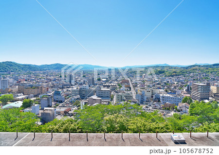 【津山城跡(鶴山公園)からの風景】 岡山県津山市山下 105678752