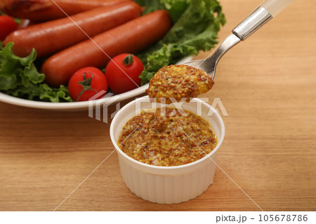 粒マスタード 105678786